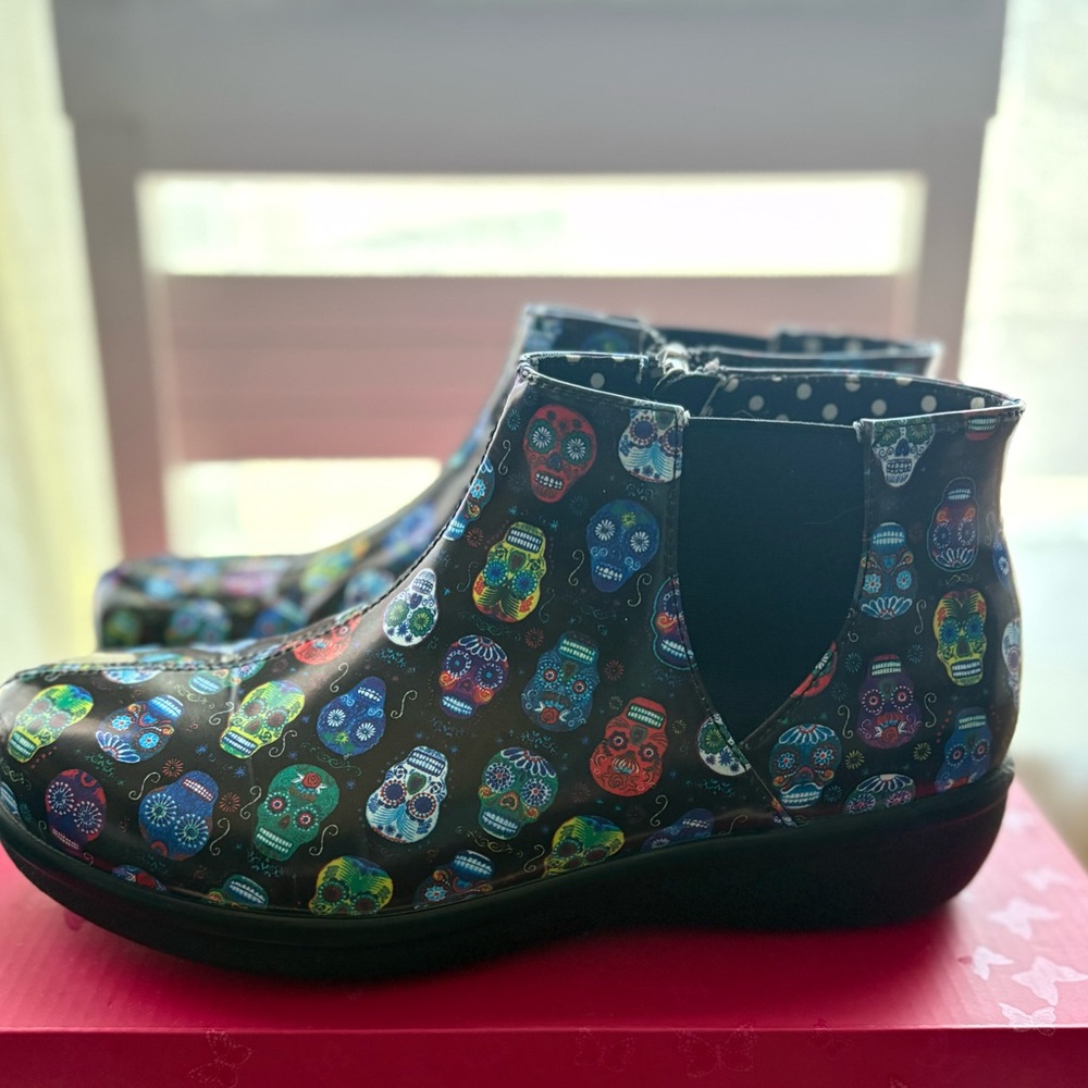 Alegria Women’s Sugar Skulls Boots